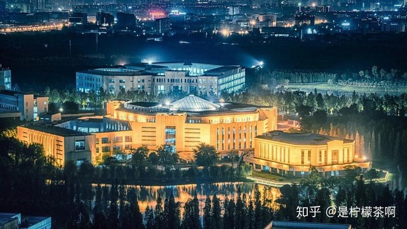电子科技公司加盟与直营：揭秘背后的商业逻辑**